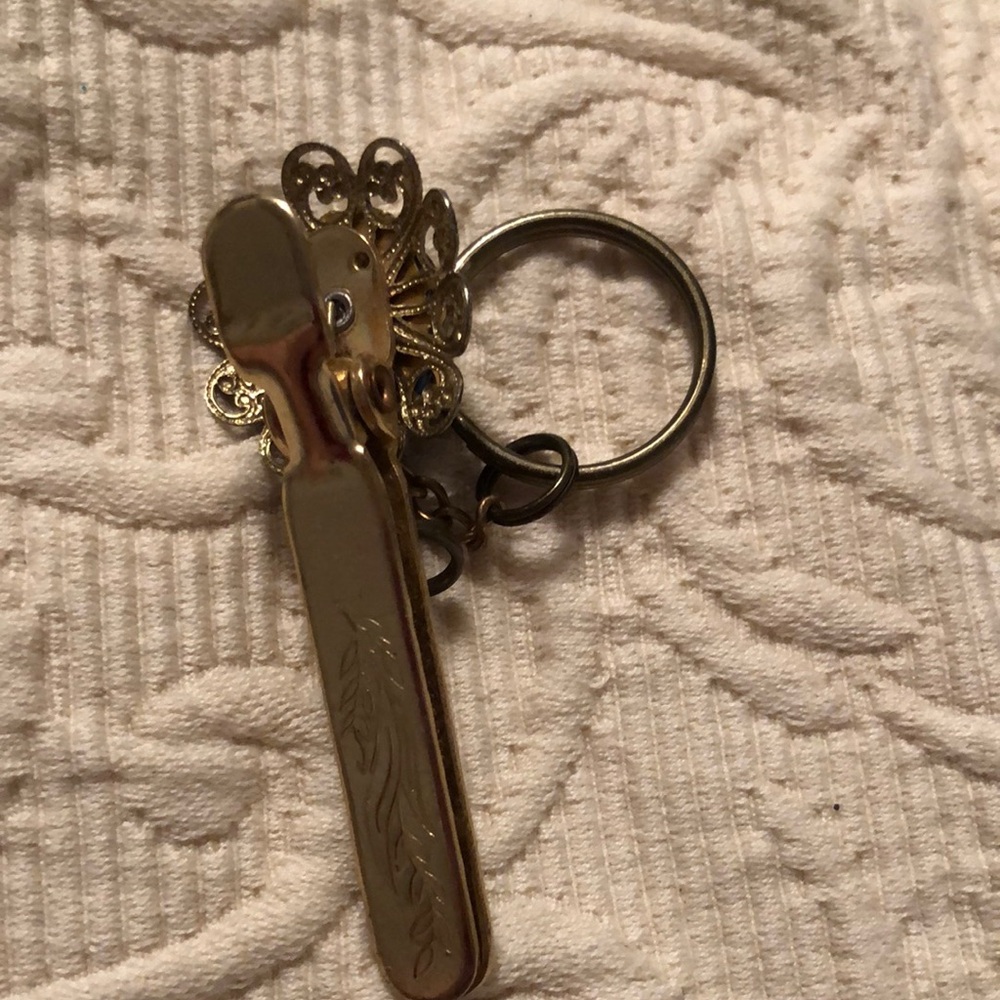 Vintage Blue Stone Keychain - Picture 2 of 6